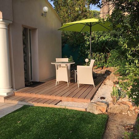Villa Charme Et Detente Saint-Raphaël Exteriör bild
